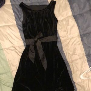 Black velvet dress!